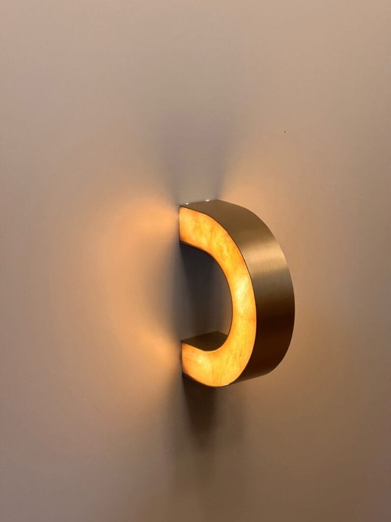 Lunaro Marble Sconce – image 3