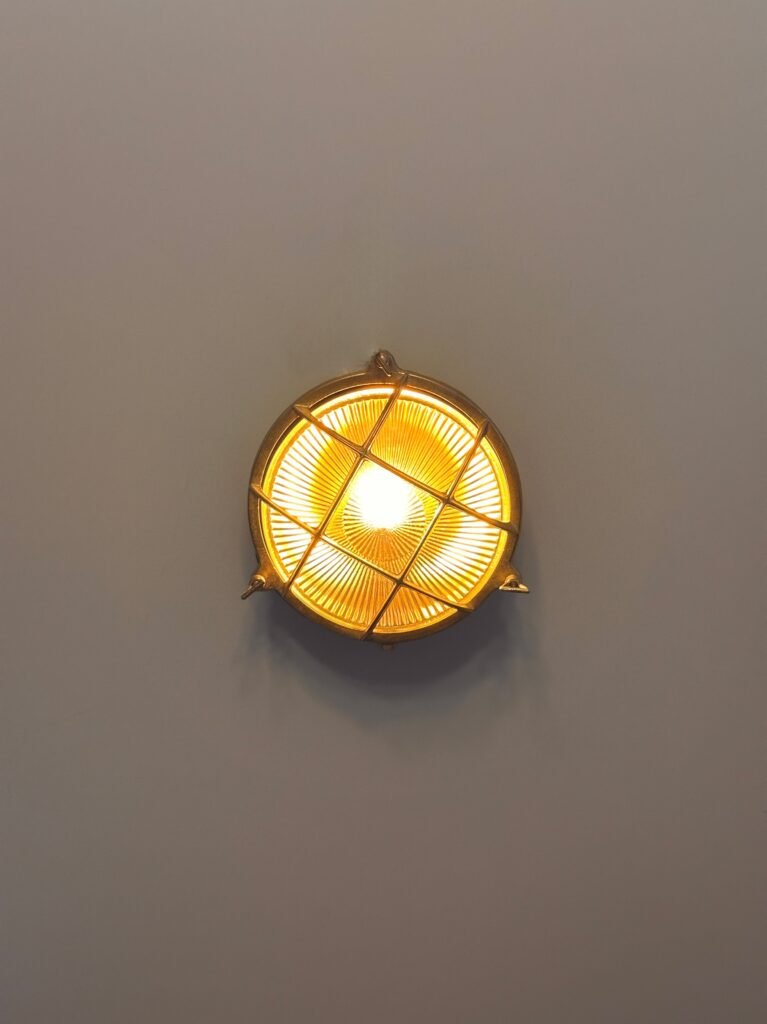Ternopil Large Sconce – image 3