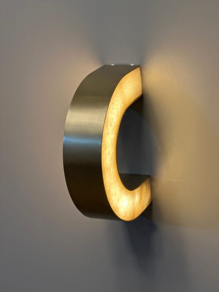 Lunaro Marble Sconce – image 5