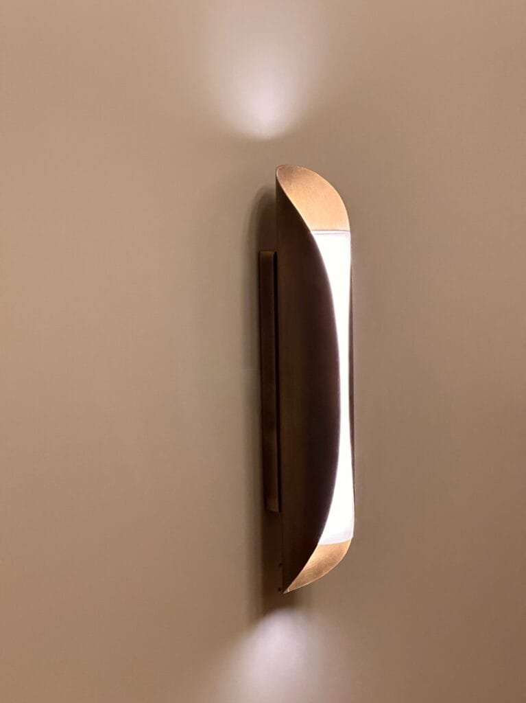 Sisak Wall Sconce – image 5