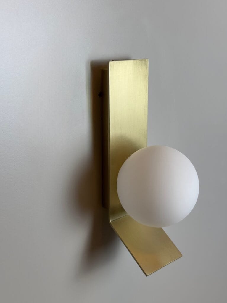 Tetragone Wall Sconce – image 5
