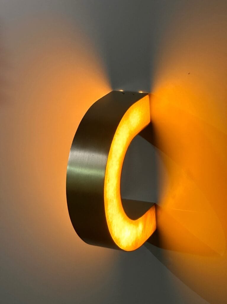 Lunaro Marble Sconce – image 7