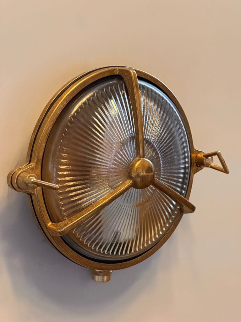 Pasaco Outdoor Sconce – image 3