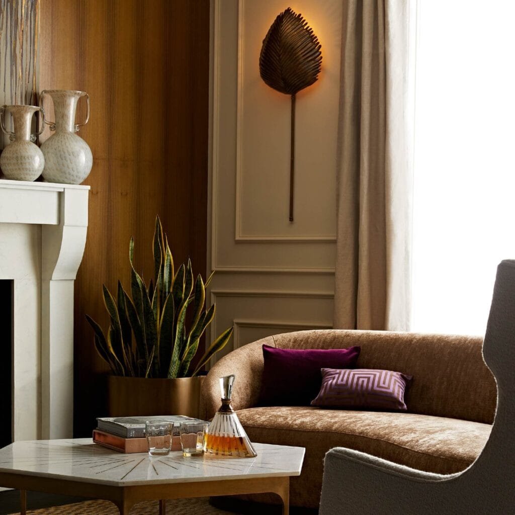 Myrtle Leaf Wall Sconce – image 2