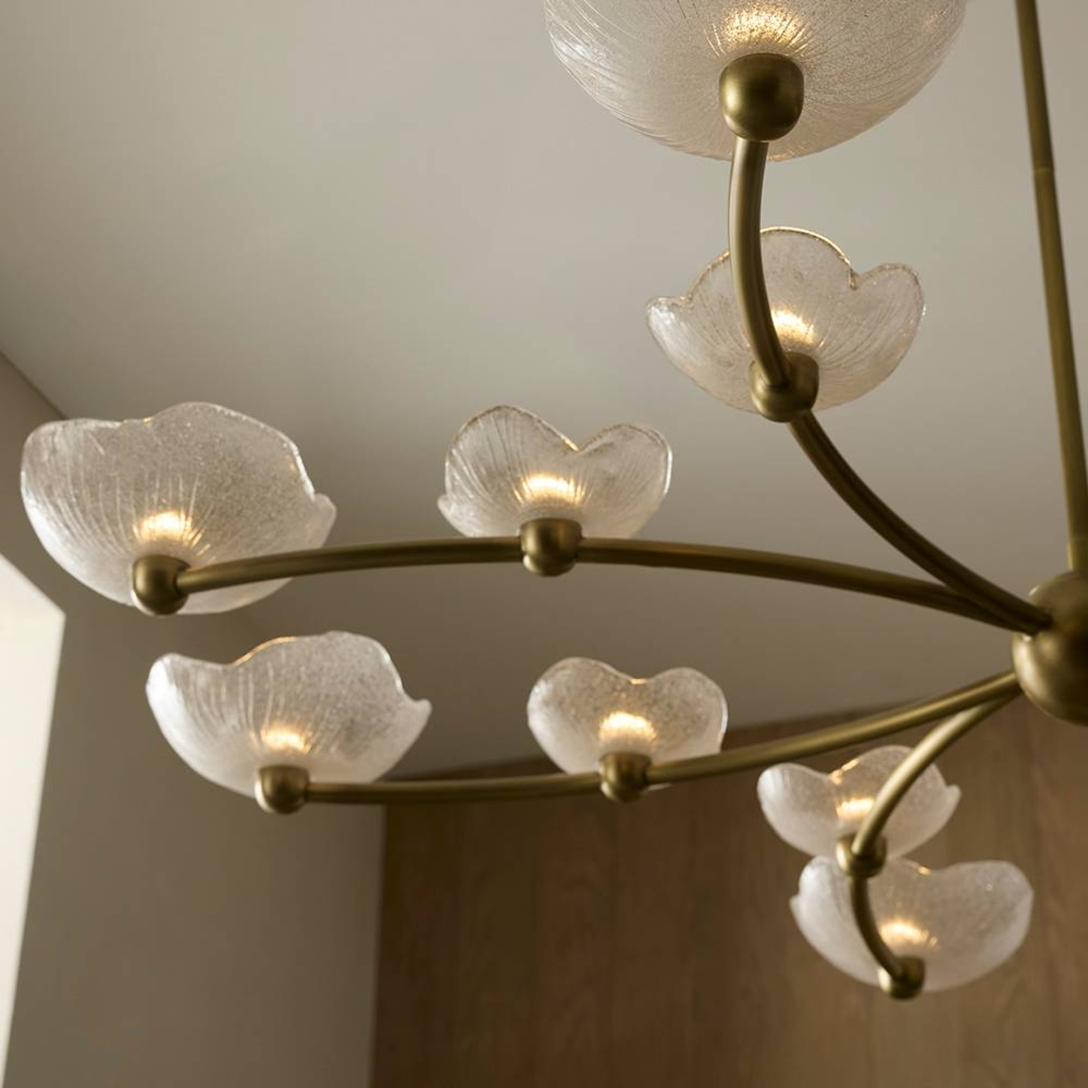fleurana 16’lı Çiçek camlı avize