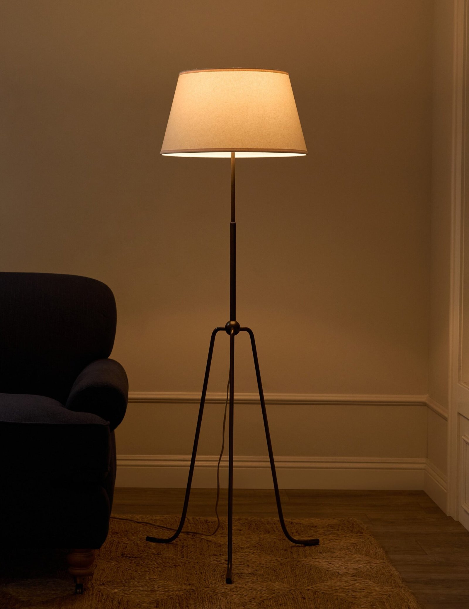 Padria Tripod Lambader – image 2