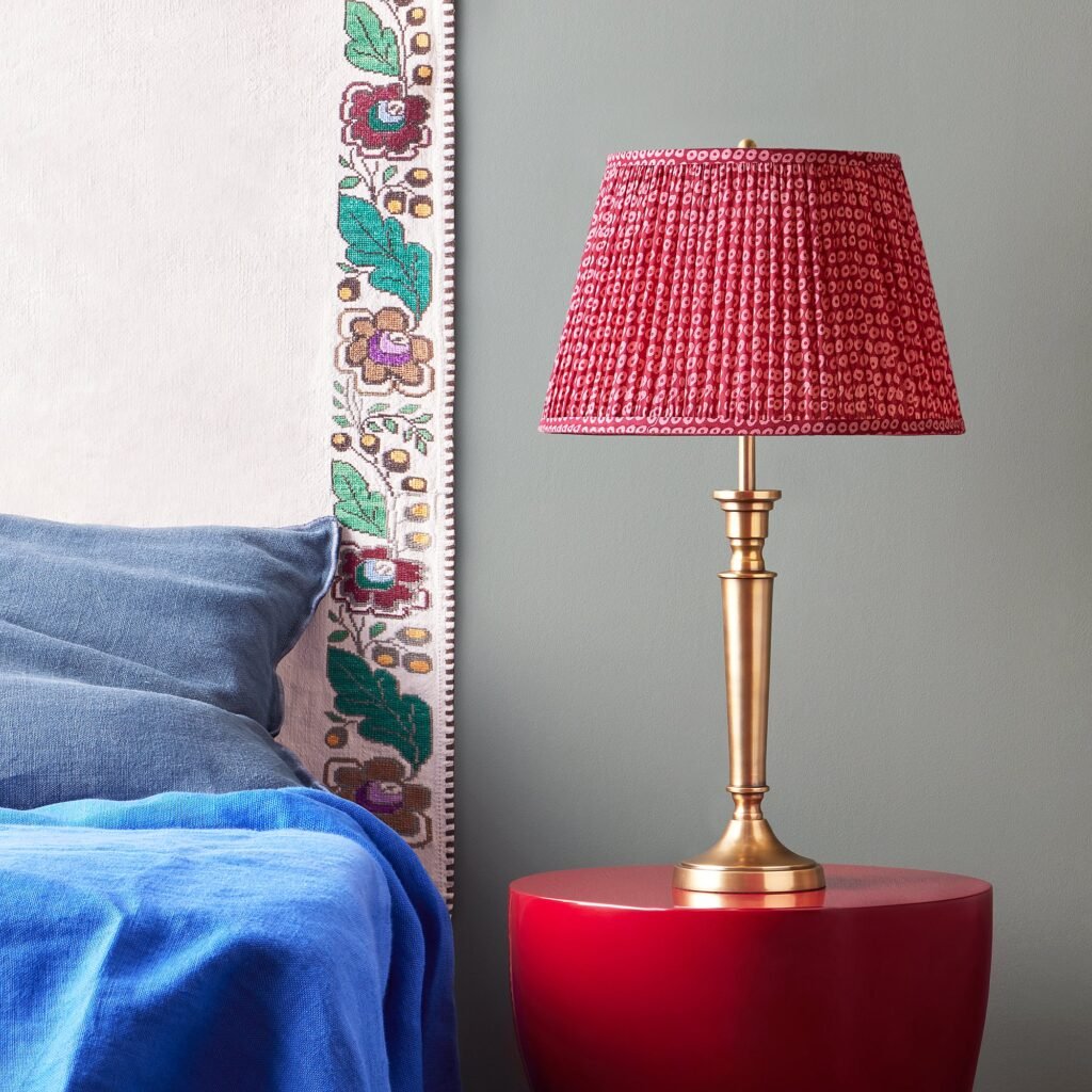 Fauglia Inverted Conical Brass Table Lamp – image 2