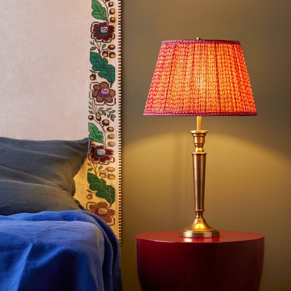 Fauglia Inverted Conical Brass Table Lamp – image 3