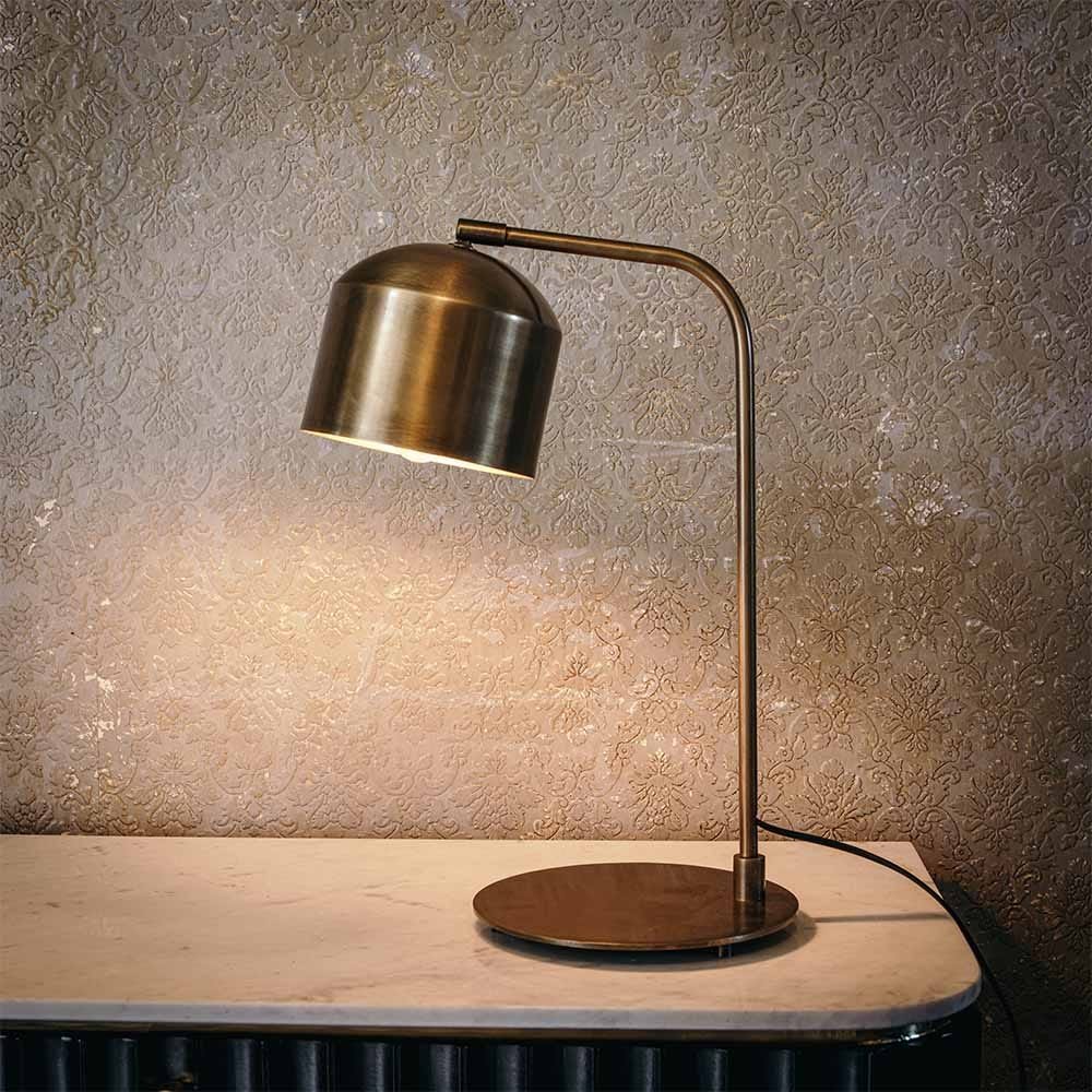 Sipan Eğimli Kubbe Başlıklı Bronz Çalışma Lambası – image 2