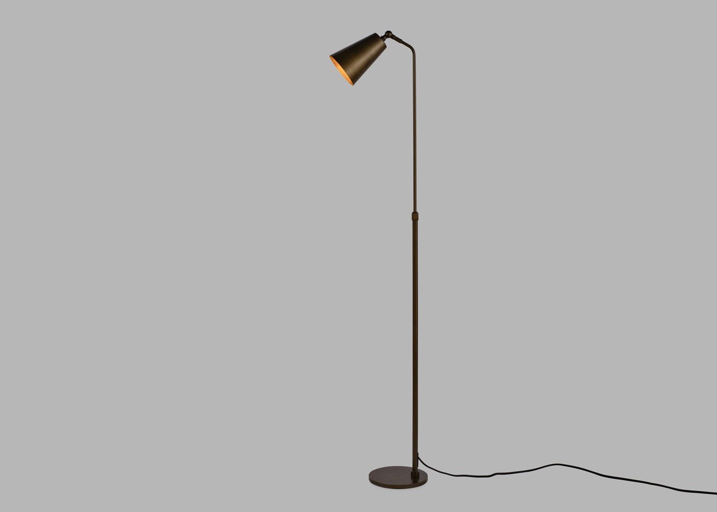 Castelmassa Konik Başlıklı Bronz Okuma Lambaderi – image 4